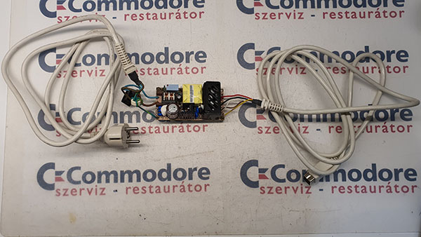Commodore Amiga 600 és 1200 kicsi tápegység felújítása