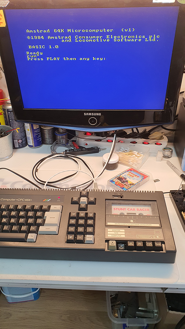 Commodore Szerviz és Restaurátor | Amstrad/Schneider CPC első lépések, Schneider CPC 464 Stunt Car betöltése kazettáról
