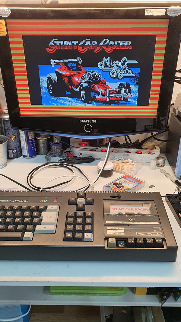 Commodore Szerviz és Restaurátor | Amstrad/Schneider CPC első lépések, Schneider CPC 464 Stunt Car betöltése kazettáról