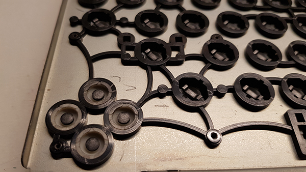 Commodore Szerviz és Restaurátor | Billentyűzet caeruzás grafitozása !?