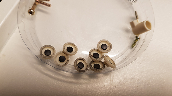 Commodore Szerviz és Restaurátor | Billentyűzet caeruzás grafitozása !?