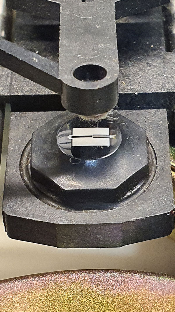 Commodore Szerviz és Restaurátor | Commodore  floppy meghajtó fej szennyeződése, elkoszolódsa