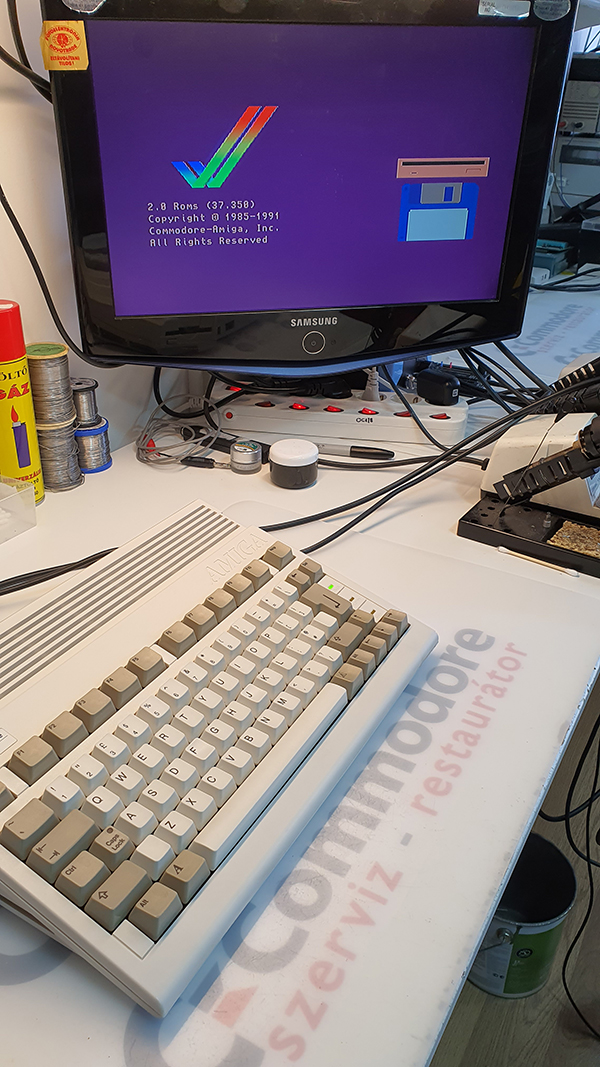 Commodore Szerviz | Commodore Amiga 600 Re-Amiga Junior Tihanyi Robi