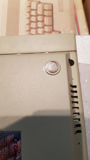 Commodore Szerviz és Restaurátor | gumilábak elöregedése