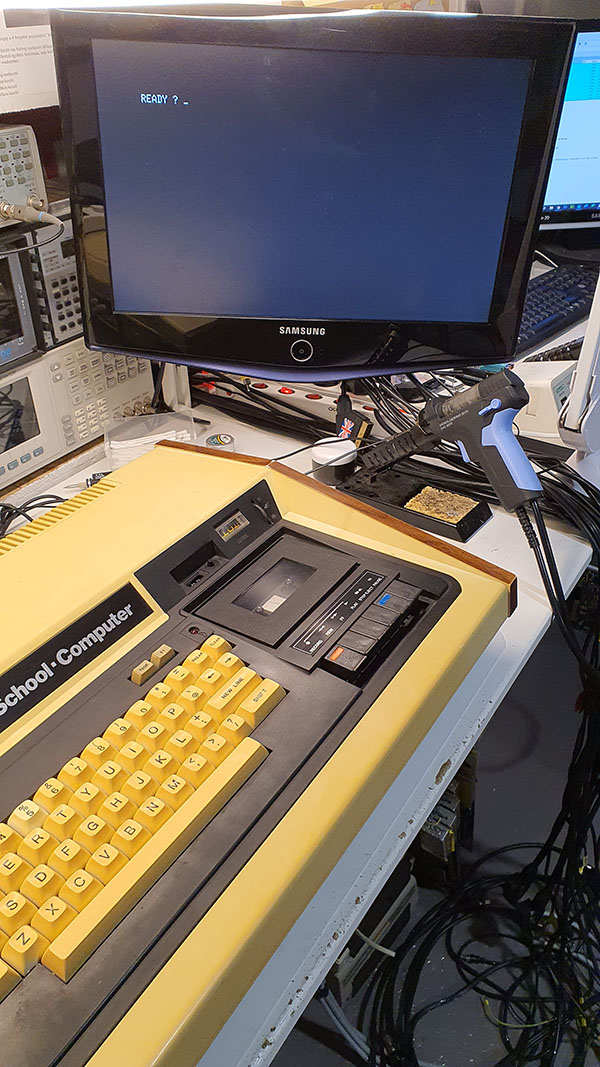 Commodore Szerviz és Restaurátor | HT első lépések, HT-1080Z első változat induló képernyő